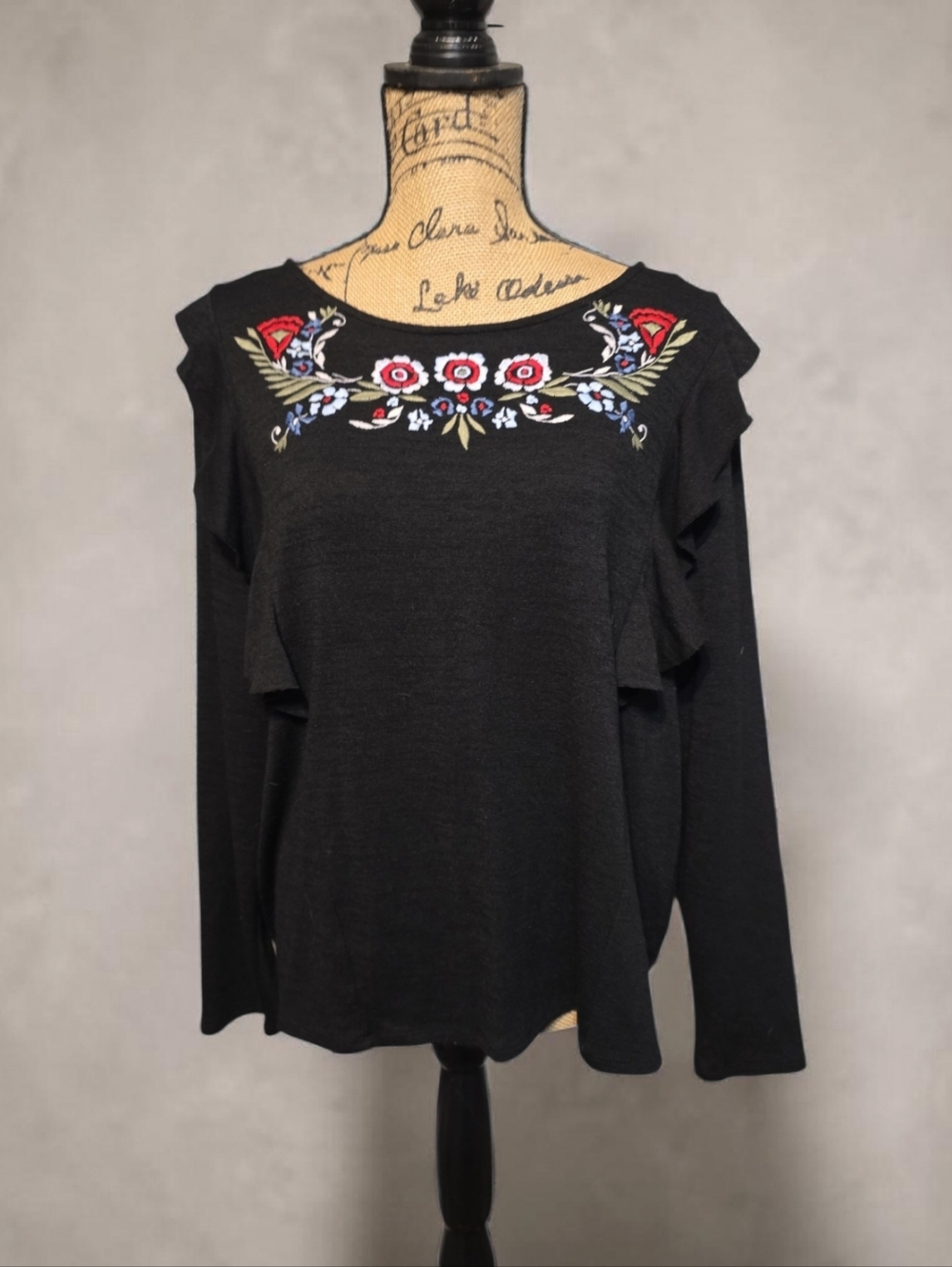 LC Lauren Conrad Black Long Sleeve Top with Floral Neck Embroidery Size XXL